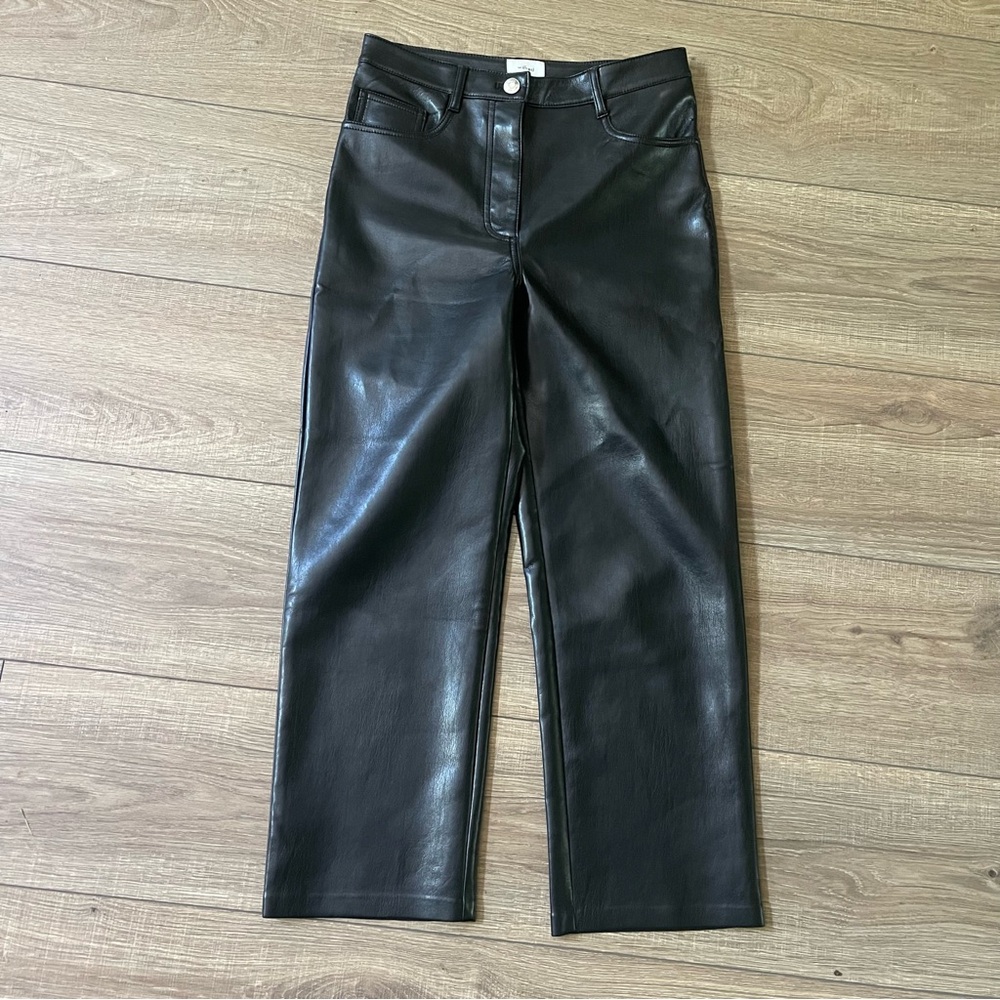 Wilfred aritzia size 2 Black Faux Leather Pants short